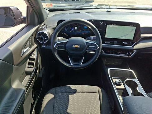 Certified 2026 Chevrolet Equinox LT FWD image 11