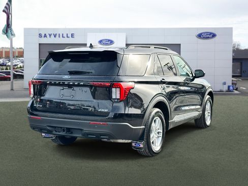 Used 2025 Ford Explorer Active image 5