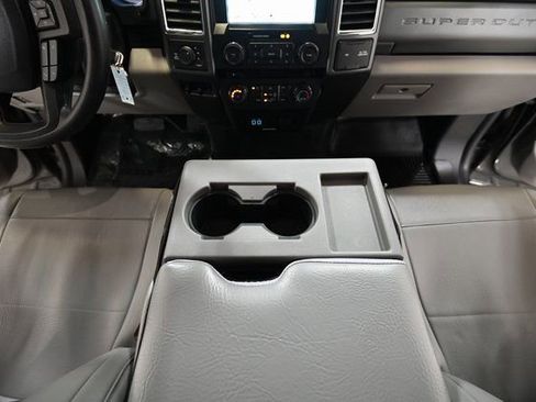 Used 2017 Ford F350 XLT w/ XLT Premium Package AWD/4WD image 33
