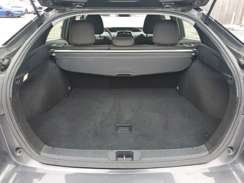 Used 2021 Toyota Prius LE image 27