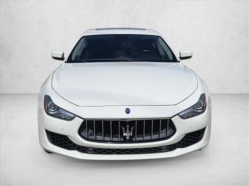 Used 2018 Maserati Ghibli image 2