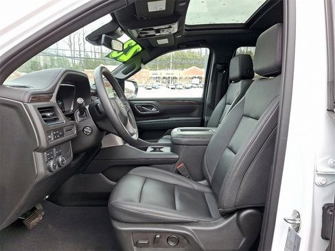 Used 2023 Chevrolet Tahoe LT w/ Luxury Package image 15