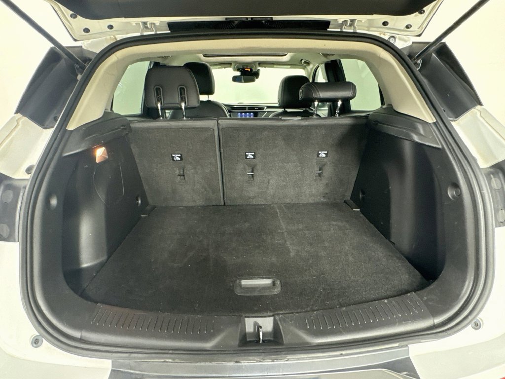 Used 2021 Buick Encore GX Essence w/ Experience Buick Package FWD image 31