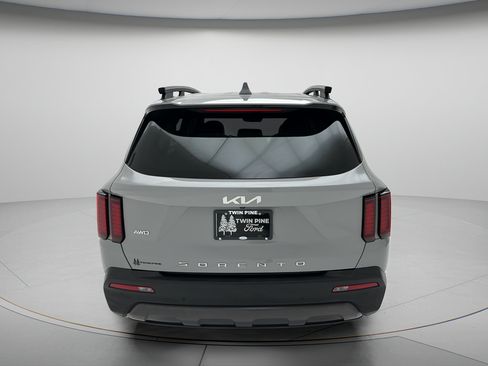 Used 2022 Kia Sorento S AWD/4WD image 7