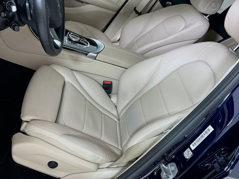Certified 2019 Mercedes-Benz GLC 300 4MATIC image 20