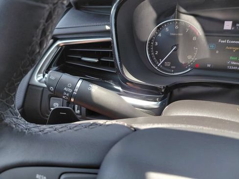 Certified 2024 Cadillac XT6 Premium Luxury FWD image 35