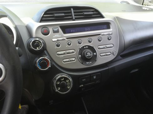 Used 2013 Honda Fit image 14