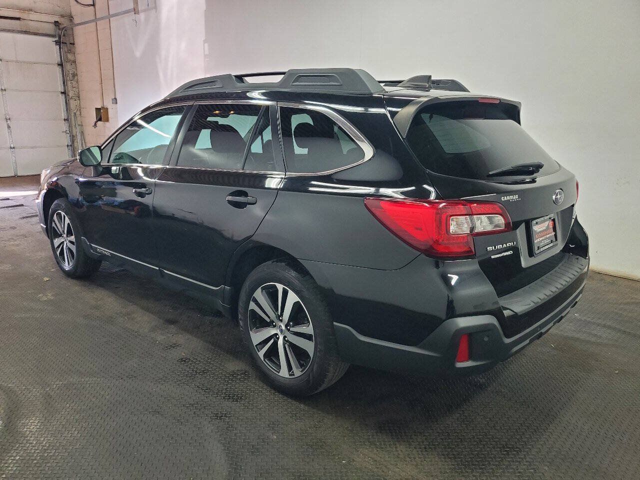 Used 2018 Subaru Outback 2.5i Limited AWD/4WD image 5