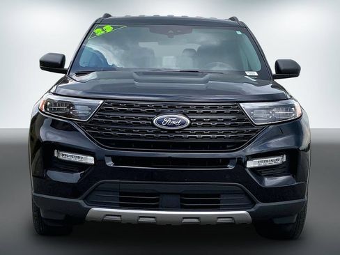 Used 2023 Ford Explorer XLT w/ Equipment Group 202A AWD/4WD image 3