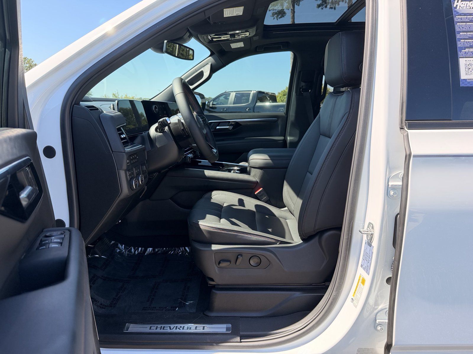 Used 2026 Chevrolet Suburban RST w/ Sun And Tow Package AWD/4WD image 14