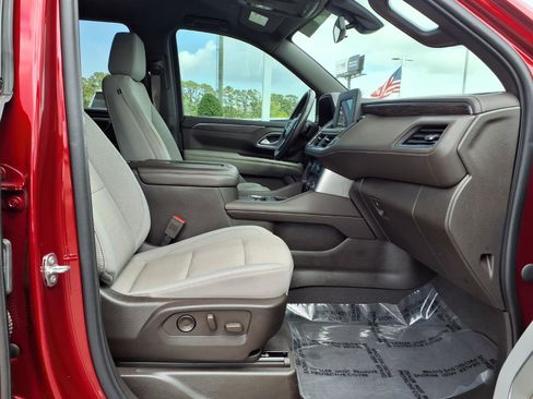 Used 2022 Chevrolet Suburban LS image 7