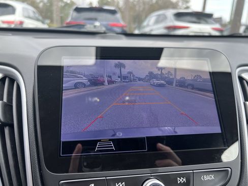 Used 2024 Chevrolet Malibu LT image 25