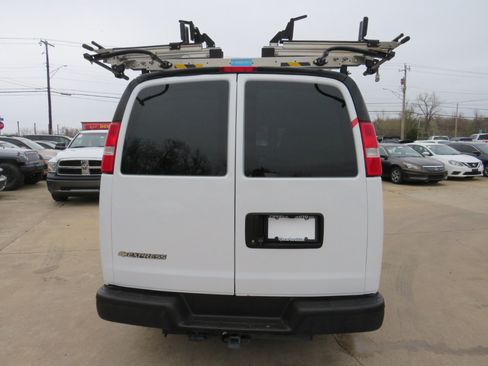 Used 2019 Chevrolet Express 2500 2500 Cargo Extended w/ Driver Convenience Package image 5
