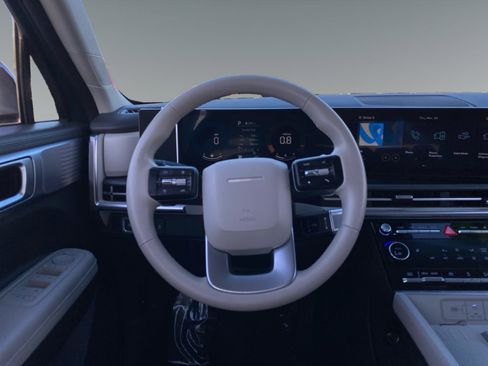 Used 2025 Hyundai Santa Fe SEL image 4