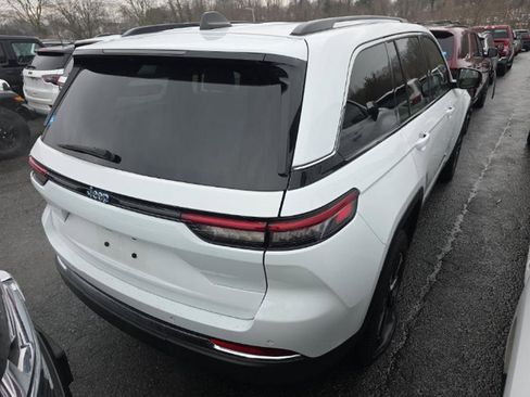 Used 2022 Jeep Grand Cherokee Limited 4xe image 3