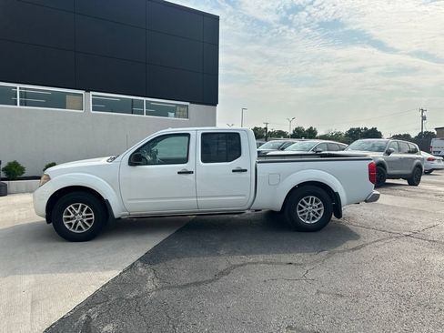 Used 2015 Nissan Frontier SV w/ SV Value Truck Package RWD image 3