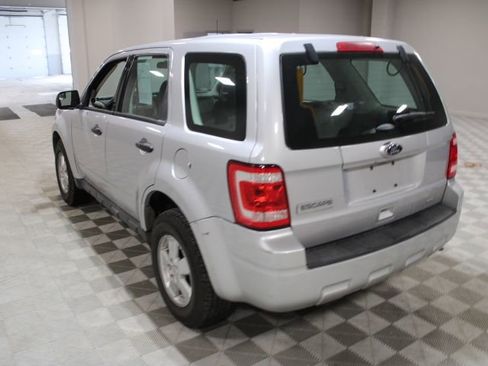 Used 2011 Ford Escape XLS w/ 101A Rapid Spec Order Code image 5