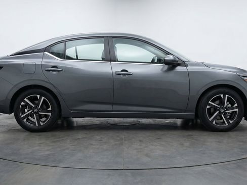 Used 2025 Nissan Sentra SV image 11