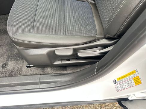 Used 2025 Buick Envista Preferred image 23