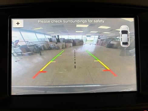 Used 2018 Ford Explorer XLT w/ Equipment Group 201A AWD/4WD image 34