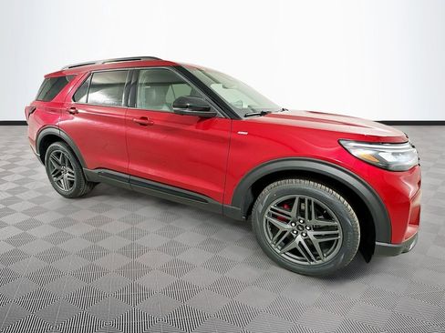 New 2026 Ford Explorer ST-Line w/ ST-Line Street Pack AWD/4WD image 5