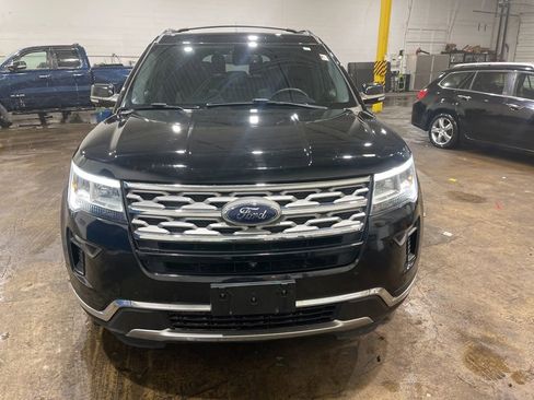 Used 2018 Ford Explorer Limited w/ Equipment Group 301A AWD/4WD image 2