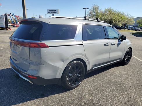 Used 2023 Kia Carnival SX image 4