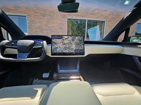 Used 2023 Tesla Model X AWD/4WD image 39