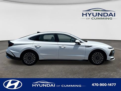Used 2026 Hyundai Sonata Limited FWD image 9