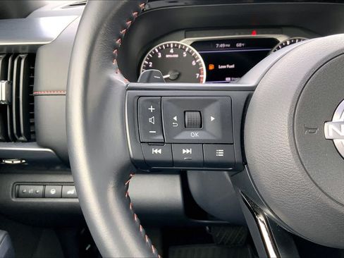Used 2025 Nissan Pathfinder Rock Creek AWD/4WD image 23
