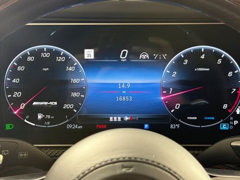 Used 2025 Mercedes-Benz G 63 AMG 4MATIC image 24