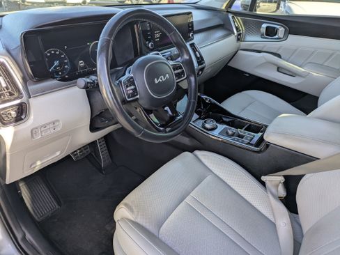 Certified 2023 Kia Sorento SX Prestige image 25