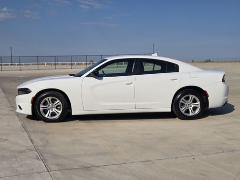 Used 2023 Dodge Charger SXT RWD image 5