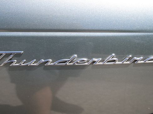 Used 2004 Ford Thunderbird Pacific Coast RWD image 39
