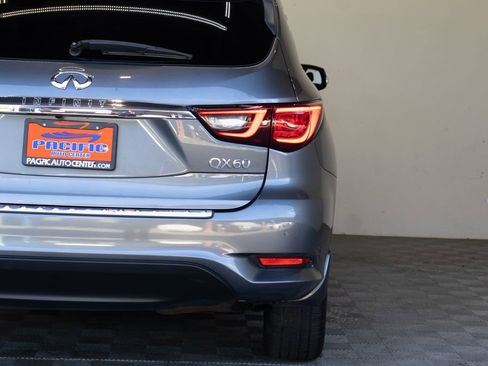 Used 2019 INFINITI QX60 Luxe w/ Essential Package FWD image 12