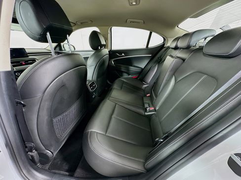 Used 2025 Genesis G70 2.5T image 27