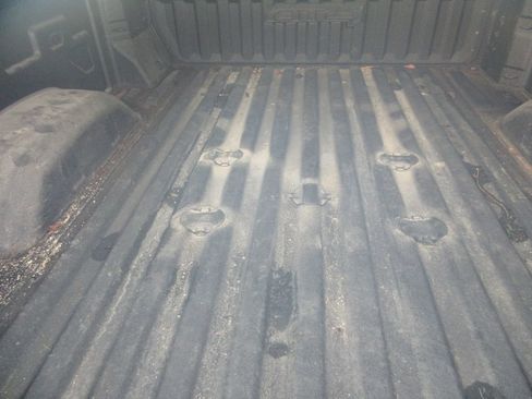 Used 2022 GMC Sierra 2500 AT4 w/ AT4 Preferred Package AWD/4WD image 9