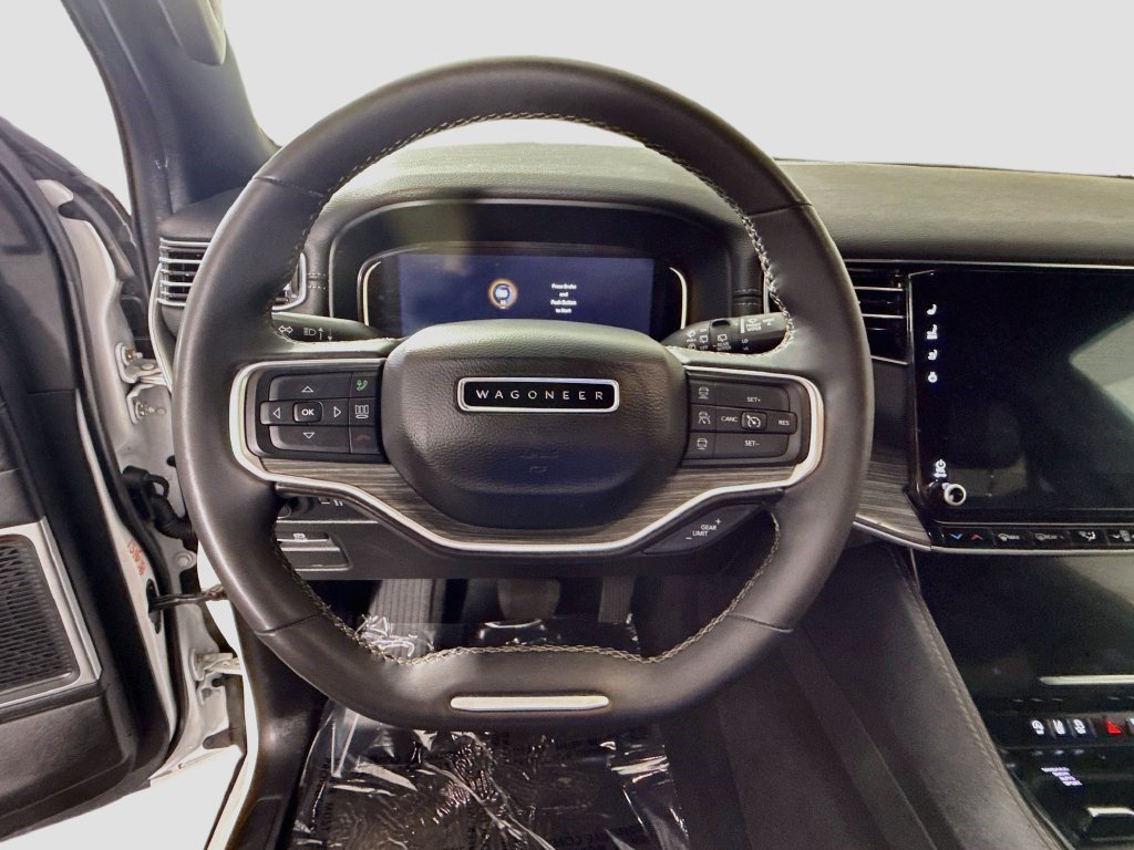 Used 2024 Jeep Wagoneer Series III AWD/4WD image 12