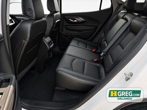 Used 2023 GMC Terrain SLT w/ Tech Package FWD image 16