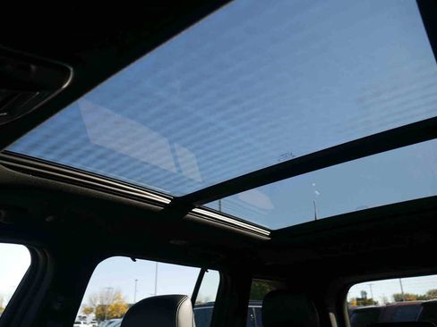 New 2025 Jeep Grand Cherokee Limited w/ Luxury Tech Group II image 33