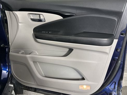 Used 2018 Honda Ridgeline RTL-E image 35