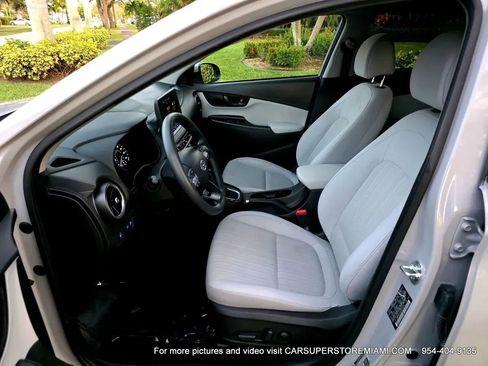 Used 2023 Hyundai Kona SEL image 5