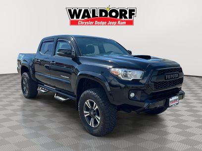 Used 2017 Toyota Tacoma TRD Sport w/ Tow Package (A/T)