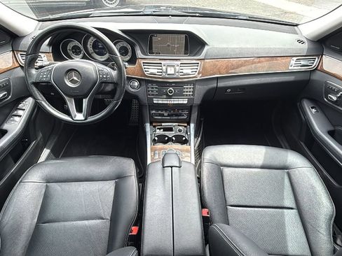 Used 2016 Mercedes-Benz E 350 4MATIC Sedan image 19