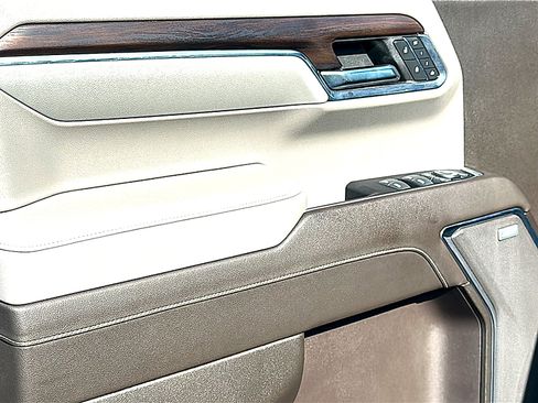 Used 2022 GMC Sierra 1500 SLT image 16