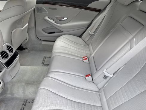 Used 2015 Mercedes-Benz S 550 Sedan image 24