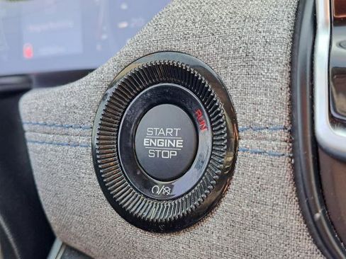 Used 2022 Jeep Compass Latitude image 12