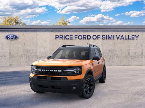 Used 2026 Ford Bronco Sport Outer Banks w/ Outer Banks Tech Package+ AWD/4WD image 2