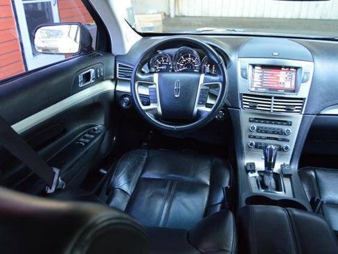 Used 2012 Lincoln MKT AWD image 58