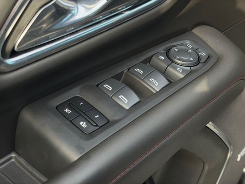 Used 2024 Chevrolet Suburban RST w/ Luxury Package image 18